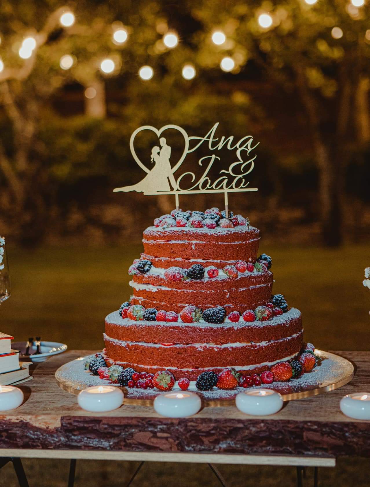 Topo bolo - casal arco coração