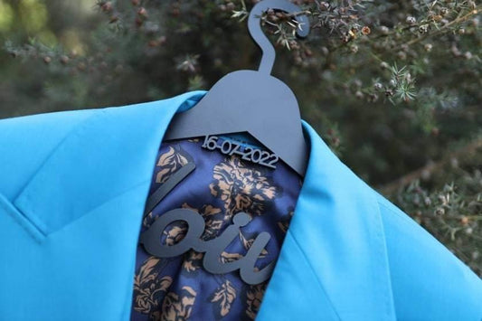 Groom Hanger - Date