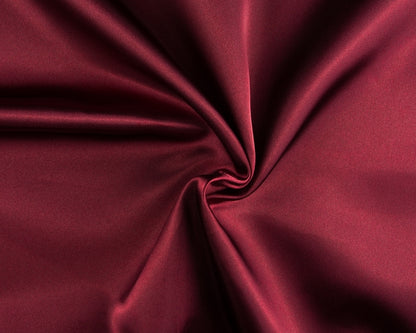 Robe de Cetim Bordeaux - Beija-Flor
